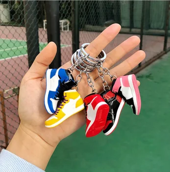3D mini športové topánky keychain športové topánky ventilátor so suvenírmi keychain mobilný telefón keychain model star športové topánky vynikajúci darček.