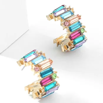 Fashion Color Crystal Série Zliatiny Jednoduchá tvare C Luxusné Strany Náušnice pre Ženy