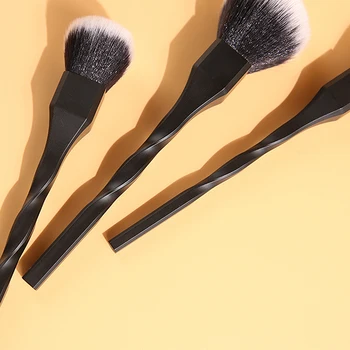 1PCS Špirála Dizajn Plastová Rukoväť Krásy make-up Štetce Kozmetika Powder Blush Brush Make-up Pre Ženy Nástroj